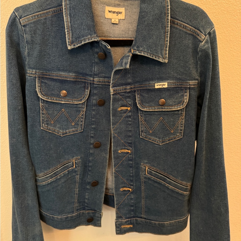 Wrangler Blue Classic Denim Trucker Jacket